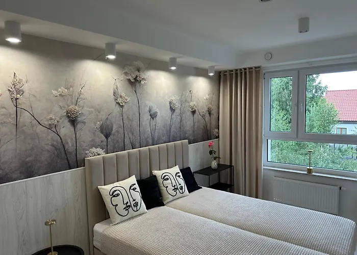 Nowy Z Dwoma Sypialniami I Garazem